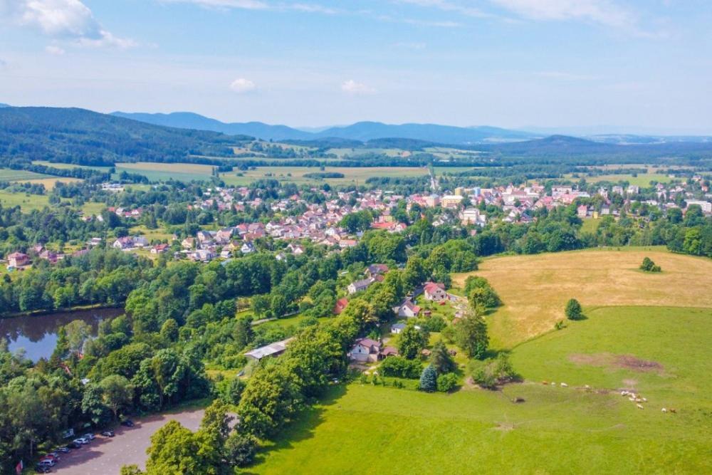 Ubytovani Na Namesti Nove Mesto pod Smrkem Bagian luar foto